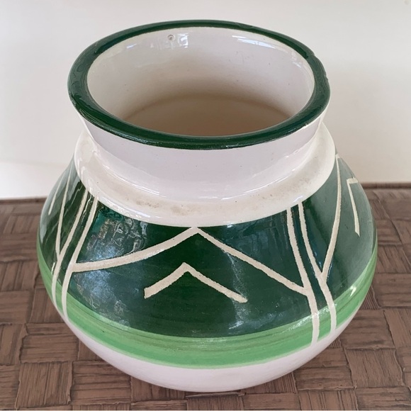 Vintage Signed Mountain Tribal Small Pottery Jar Vase - Picture 1 of 7